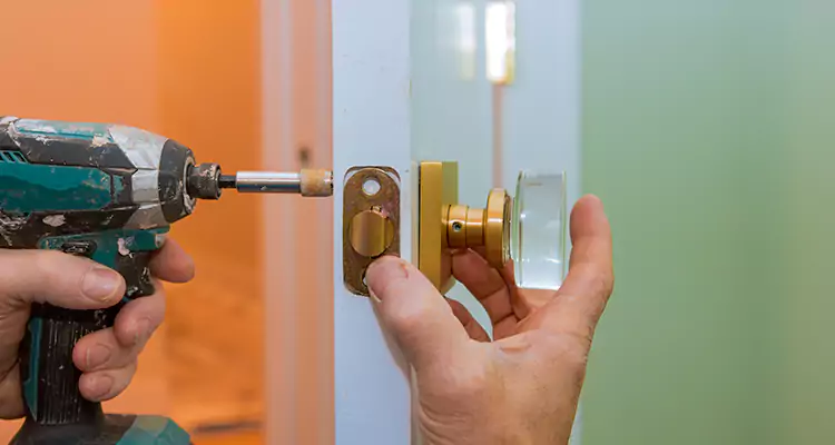 Broken Door Knob Fix in Vallejo, CA