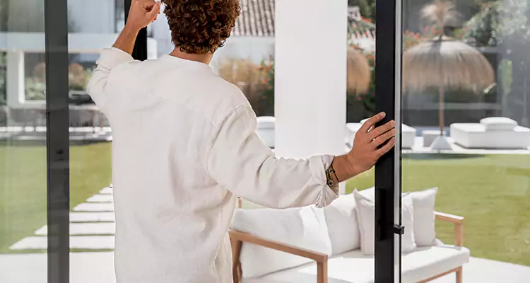 Sliding Screen Door Maintenance for Closing Issues in Vallejo, CA